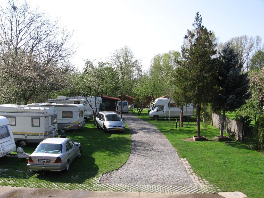 Pension Trojska Прага Екстер'єр фото